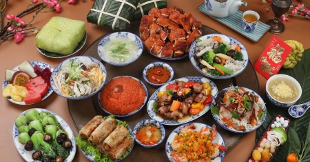 Có gì trong mâm cỗ Tết của 3 miền?