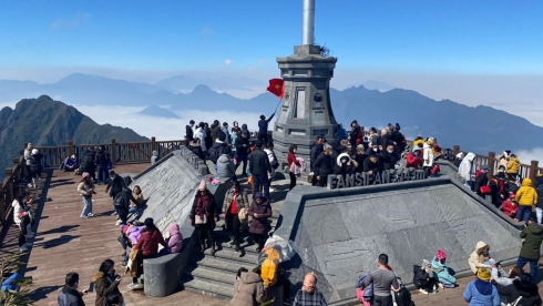 Thí điểm xe bốn bánh chở khách du lịch tại Sa Pa
