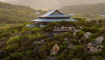 Đỗ Mạnh Cường “khoá” cả resort 6 sao để tổ chức show diễn