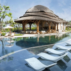 Vui chơi và tận hưởng ưu đãi ẩm thực tại Cove Bar and Grill